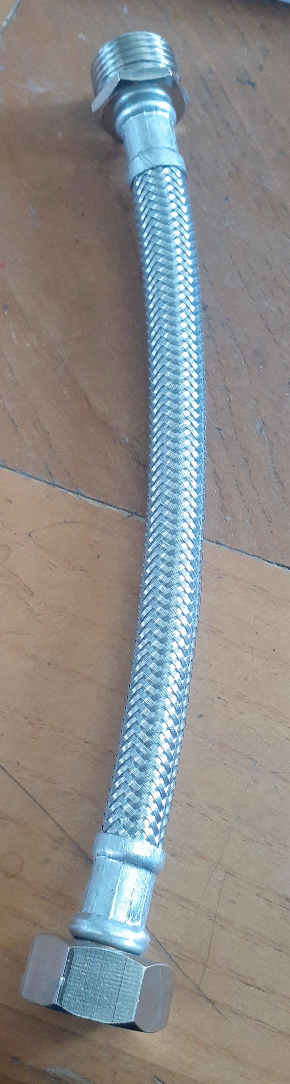 شلنگ دو سر مهره 30سانت 1/2 بشل