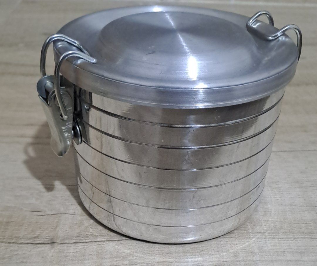 ناهار بر خط دار کوچک